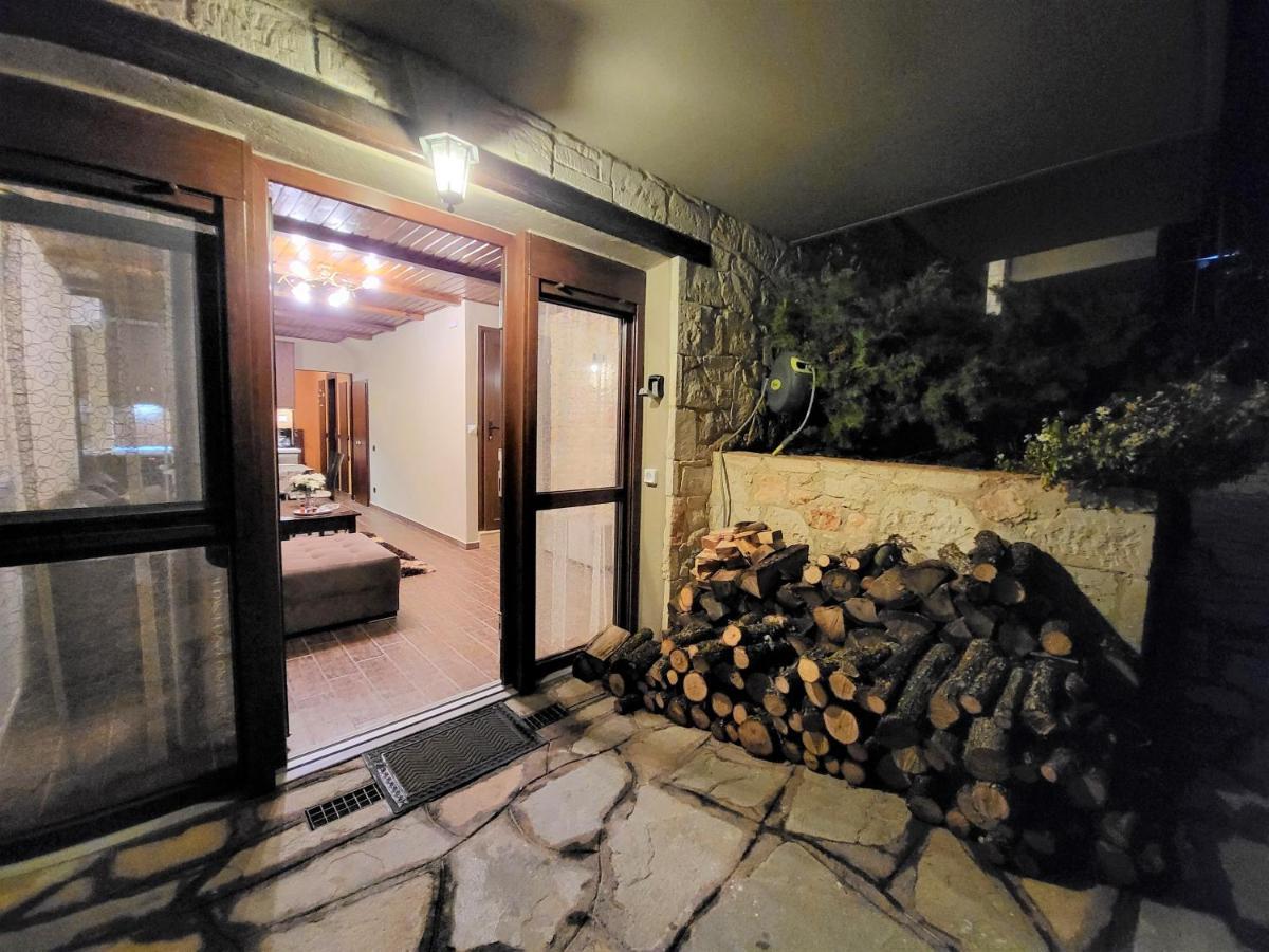 Villas Lirtzis 塔克西阿尔希斯 外观 照片