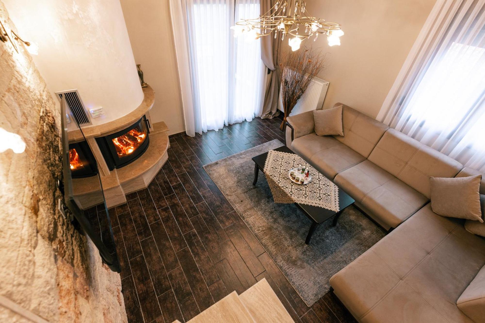 Villas Lirtzis 塔克西阿尔希斯 外观 照片